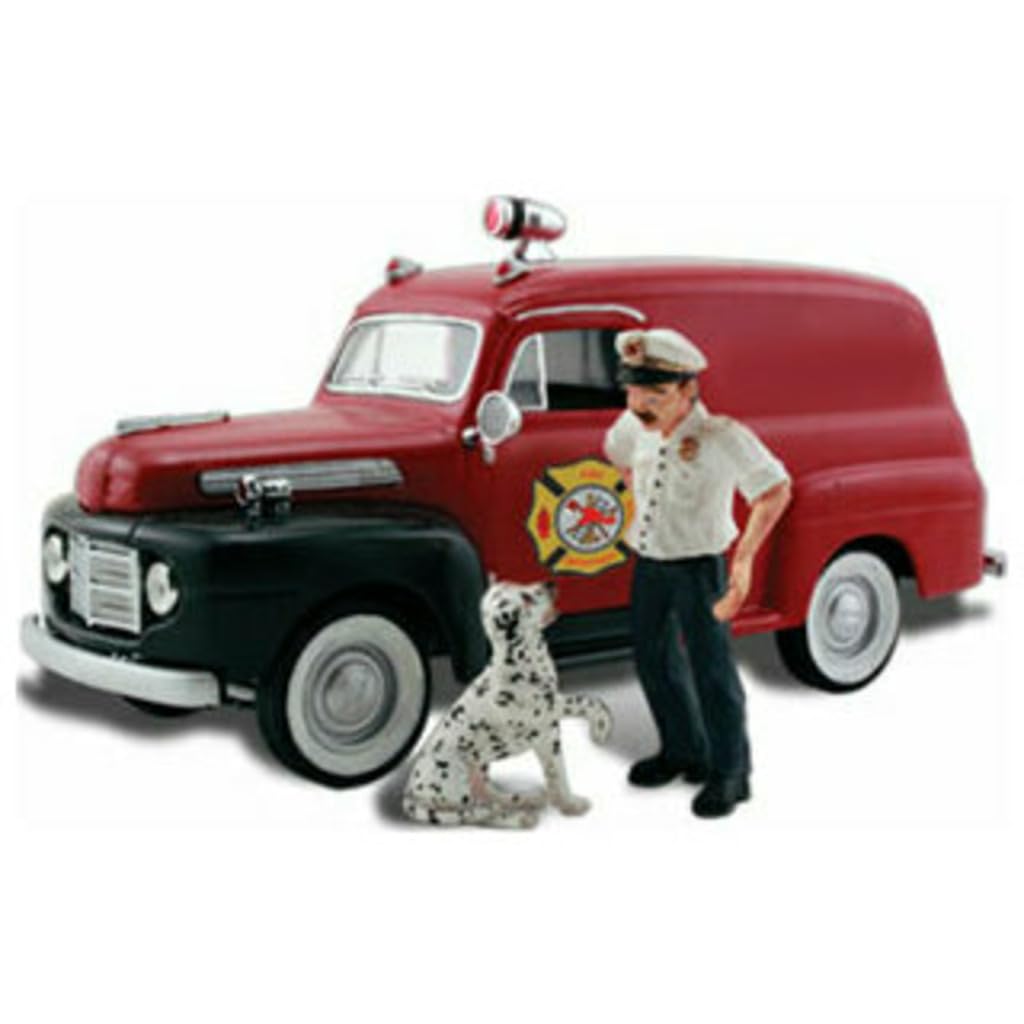 Autoscene Fire Chief Panel Truck w/Figures HO Scale Woodland Scenics