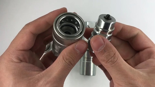 quarant'otto 2連キャッチ Cacciatore – quarantotto