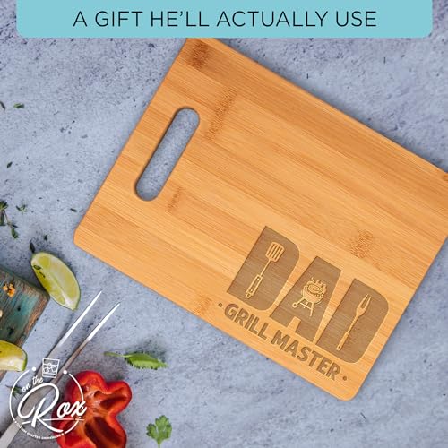 Tabla de cortar On The Rox Gifts for Men - Grill Master de bambú (9'x12') - Grabada para papá miniatura 4