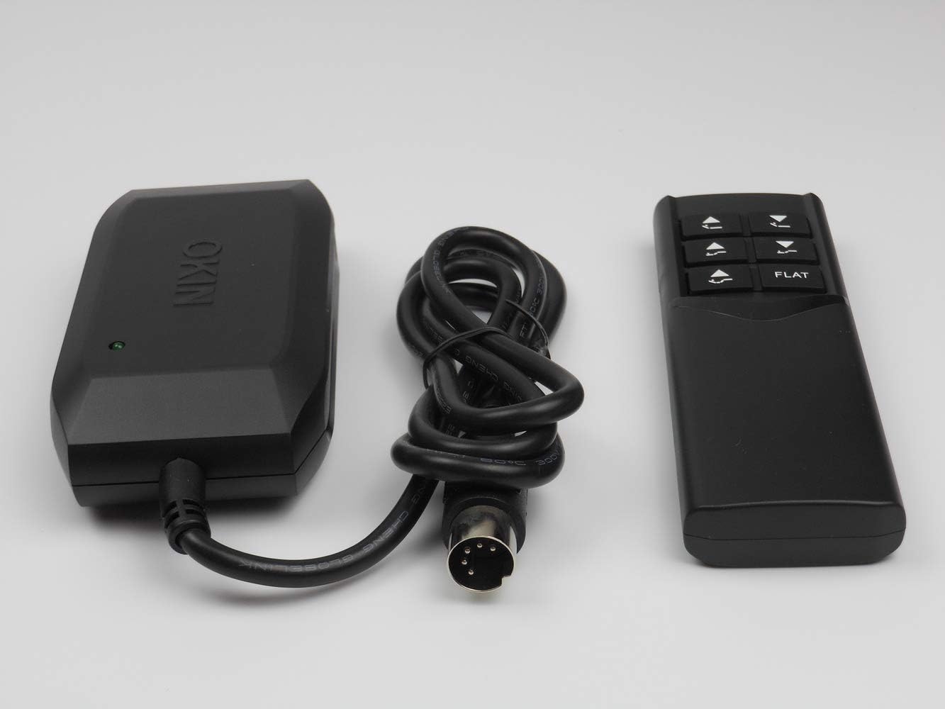 Warning image showing an incompatible plug type for OKIMAT 2SL motors