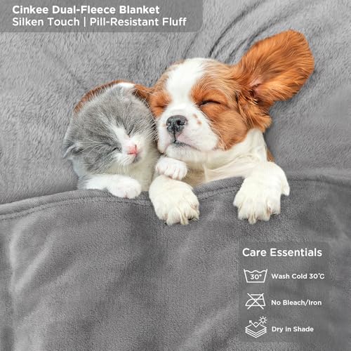 Cinkee Antistatische Kuscheldecke 300GSM Extra Weich | Fleecedecke Sofadecke 150x200 cm | Oeko-TEX® Wohndecke Tagesdecke & Couchdecke | Grau