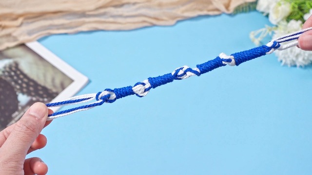 Tzitzit Set Da 4 Nappe Blu Reale Con Ganci – Tzitzit Kosher Lunghi 33 Cm In Poliestere Per Preghiera E Decorazione Abbigliamento - 4
