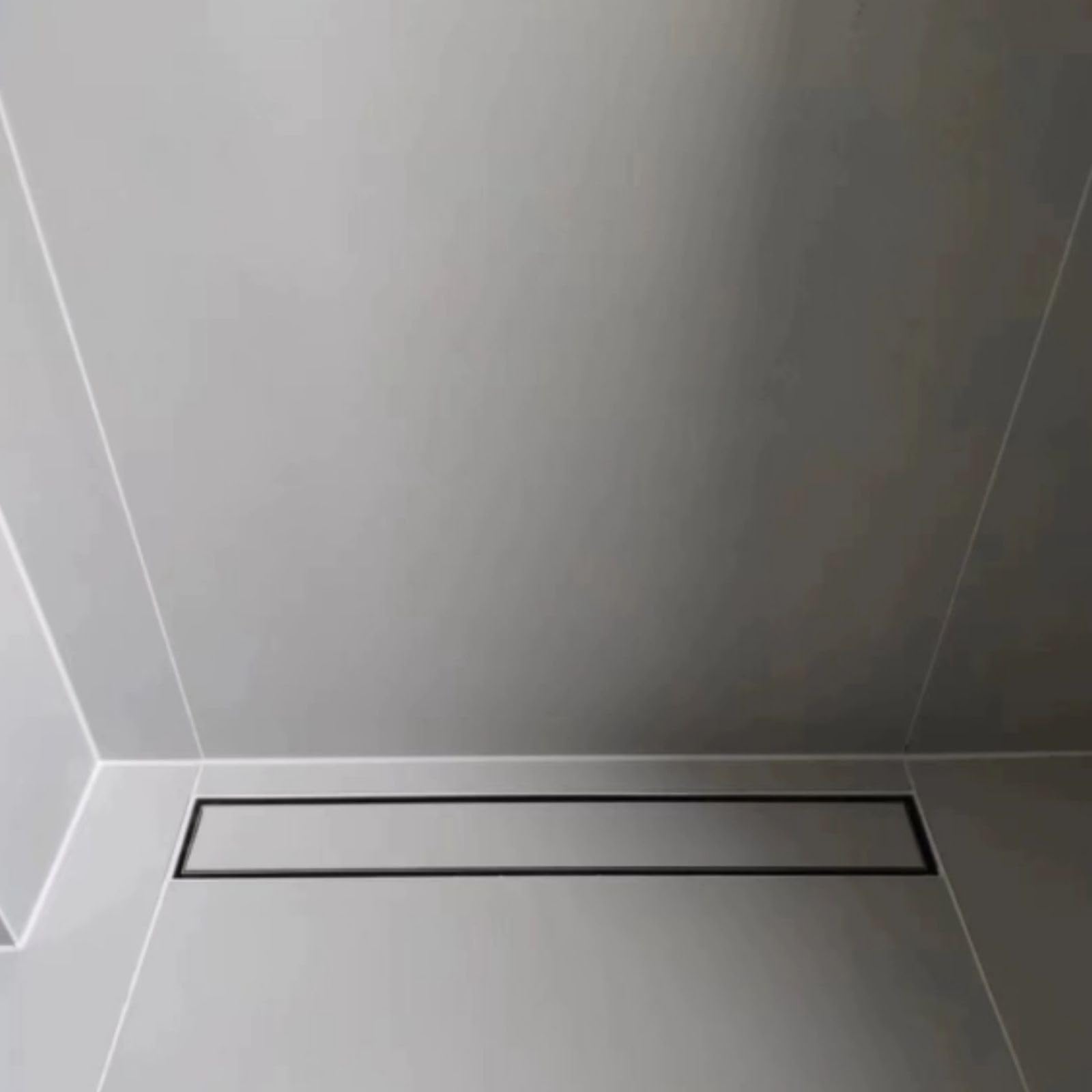 Desagüe Lineal de Ducha 10cm de Ancho Plata Acero Inoxidable Baño Accesorios Fácil Instalación Desagüe de Piso Extraíble con Anti-Obstrucción Filtro para Cocina Baño(10 * 70cm)