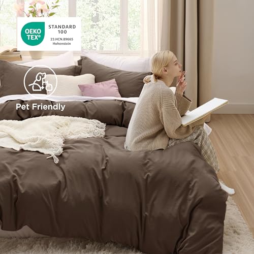 Image of Bedsure Duvet Cover Queen Size - 3 Pieces Prewashed Cotton-Like Polyester Soft Bedding Set, Includes 1 Duvet Cover 90x90 Inches with Zipper Closure & 2 Pillow Shams, No Comforter,(Dark Brown, Queen)