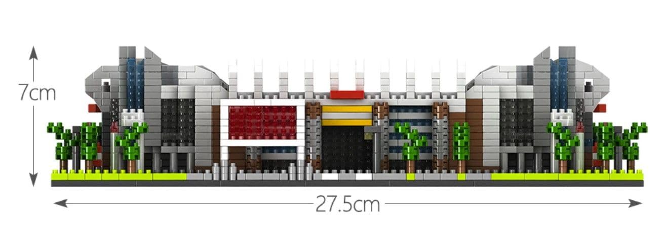 Modello Di Architettura Da Costruire Con Mini Blocchi, Design Realistico Di Campo Da Calcio. Collezione Degli Stadi D’Élite Del Mondo. Stadio Di Calcio A Trafford, Manchester, Inghilterra.