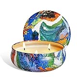 [Vela natural] está compuesta de cera de soja pura, aceite esencial y tres mechas de algodón, es biodegradable, no tóxica y no contaminante. Cada vela: 450 gramos (11 x 11 x 6,5 cm). Tiempo de combustión: aproximadamente 25-30 horas por vela.