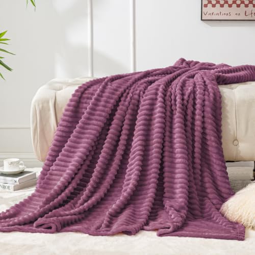 Image of BEDELITE 3D Ribbed Jacquard Plum Fleece Throw Blanket for Couch, 50x60 Inch