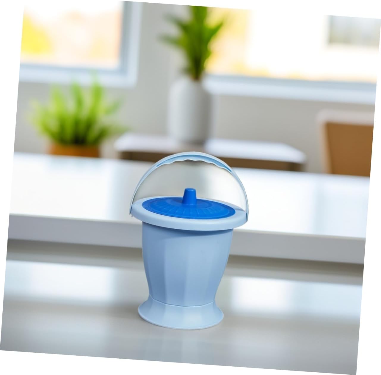 Portable Chamber Pot Lid 1.5L Urine Bucket for Adults and Children Easy Clean Plastic Spittoon for Home Use for Elderly and Travel