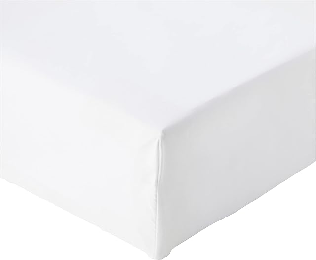 Amazon Basics Microfiber Fitted Single Sheet - Bright White, Double Size (135 x 190 x 30cm), Lightweight, Soft & Wrinkle-Resistant