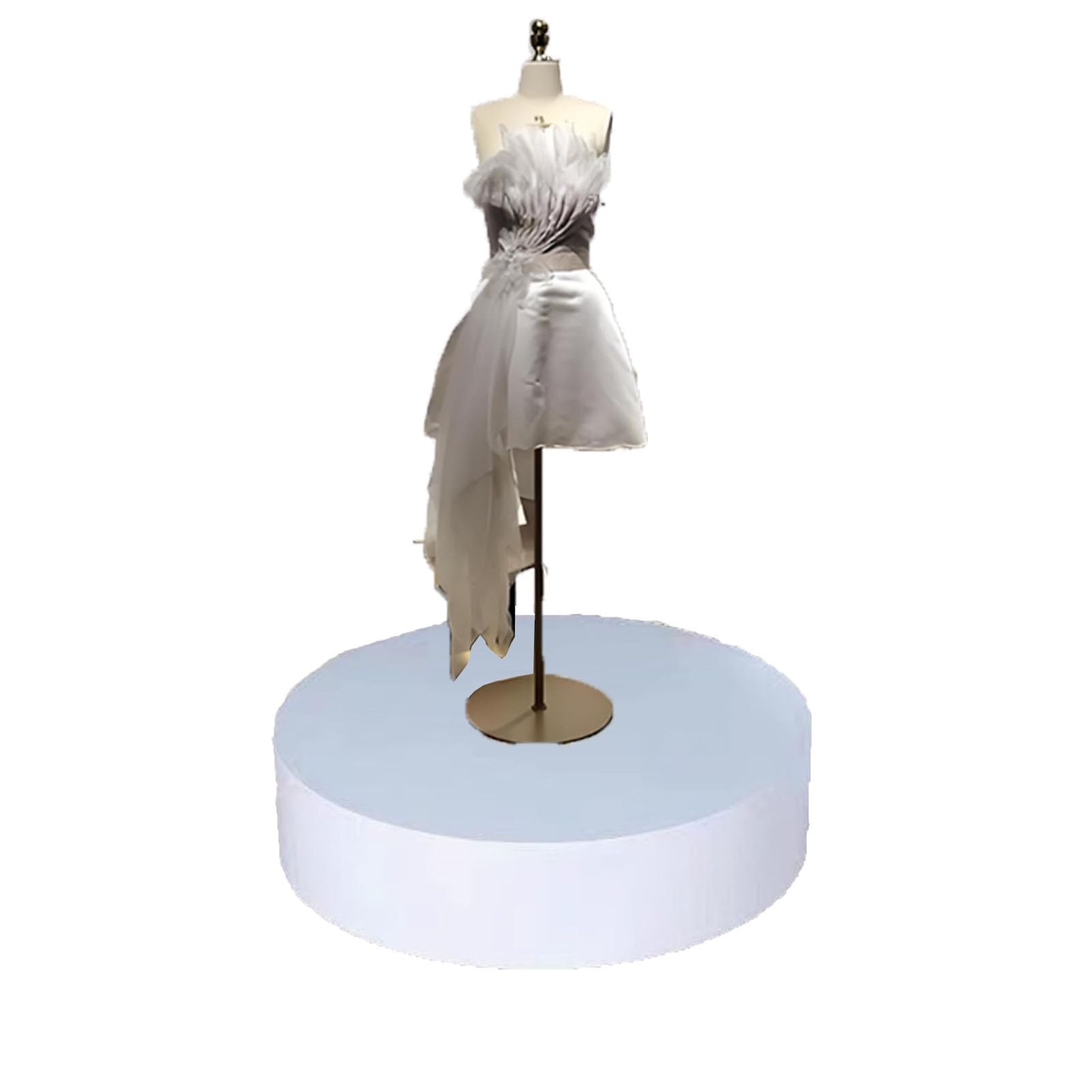 Vitrine de mannequins sublime grâce au socle cylindrique surélevé