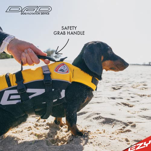 EzyDog Schwimmweste Hund - DFD Hundeschwimmweste - Schwimmwesten für für Kleine, Mittelgroße und Große Hunde - Rettungsweste mit Griff und Reflektoren, Größenverstellbar (XL, Rot)