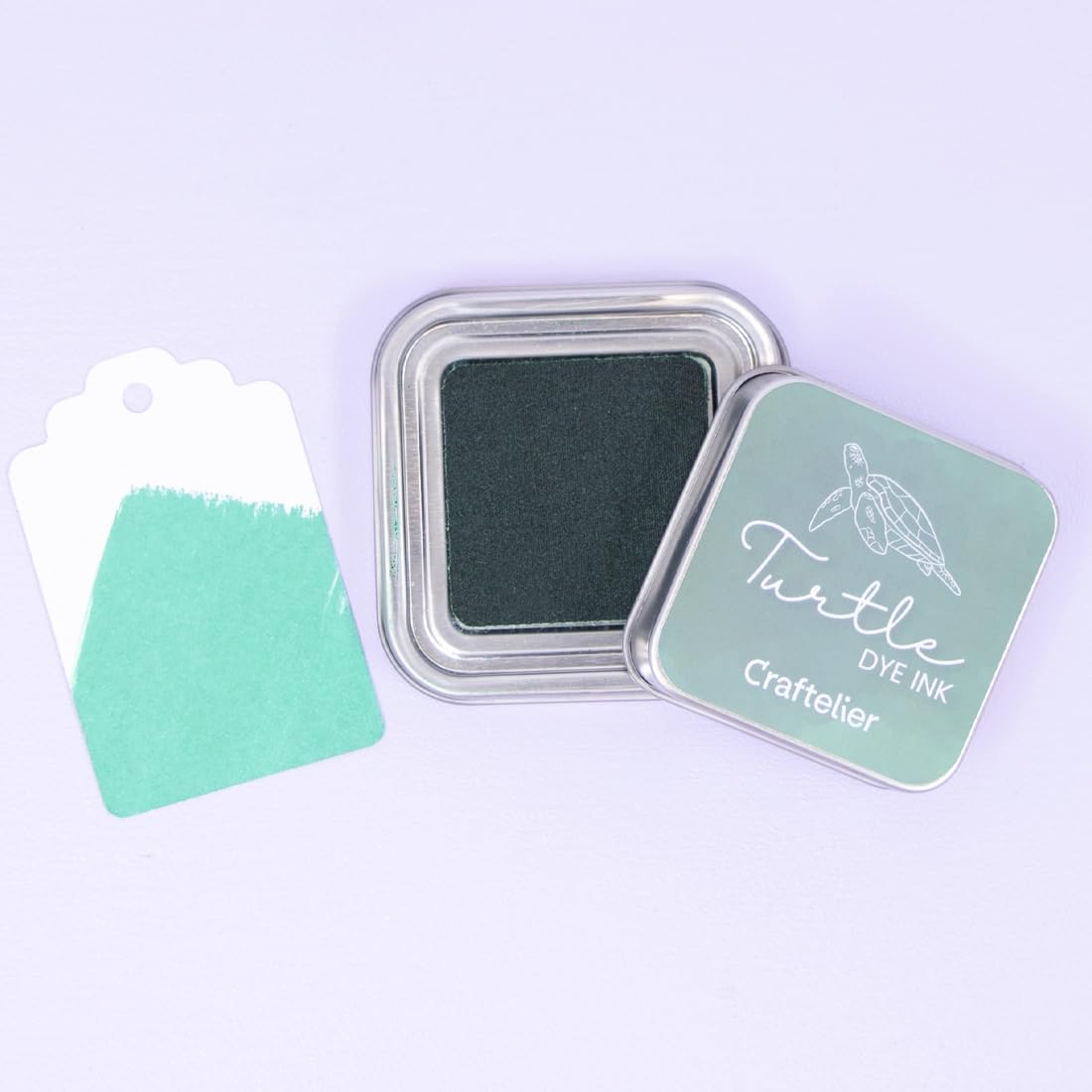 Craftelier - Tampon d'encre à base d'eau | Boîte métallique à fermeture forte | Tampons acryliques ou caoutchouc et surfaces poreuses | Taille du tampon