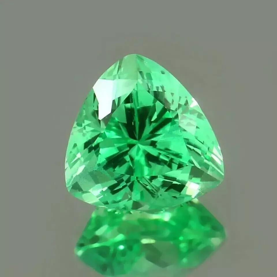11 CT Flawless Natural Green Emerald Trillion Cut Loose Certified Gemstone for Jewellery