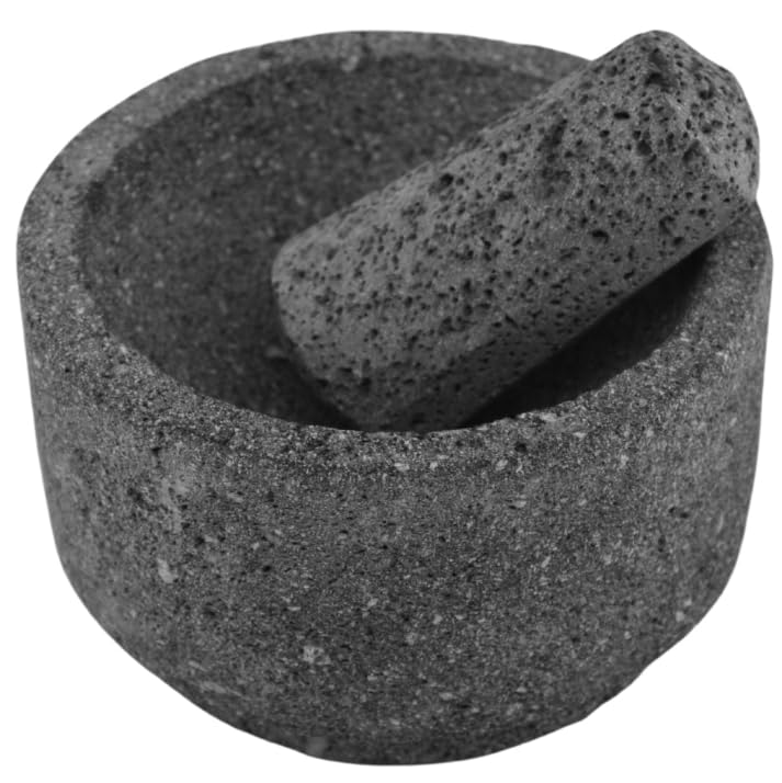 La Mejor Selección de Molcajetes Top 10. 49 MÁTE DESIGN Molcajete de Piedra Volcánica 'Mollocaxtli', Mortero y Maja de Mano, Artesanal, Hecho a Mano, Hecho en México