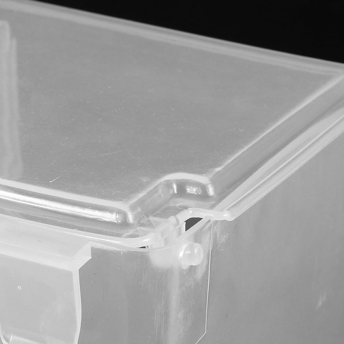 2 Stück Teiliges Vogelfuttersilo mit Kammern Auslaufsicherer Futterspender für Tauben Papageien und Wachteln Automatischer Futterautomat zum Aufhängen im Vogelkäfig Praktisch und