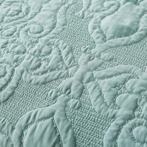 NEWLAKE Quilt Bedspread Set, Light Green Jacquard Embossed Floral Pattern Reversible Embroidered Microfiber Coverlet Sets, King Size