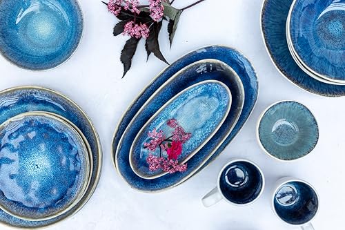 MÄSER 934092 Serie Frozen, Geschirr Set aus Keramik für 4 Personen, 16-teiliges Kombiservice mit organischen Formen, blau gesprenkeltes Service, Steinzeug, Dunkelblau
