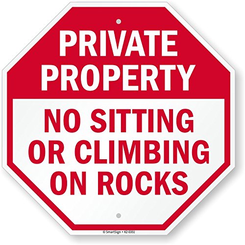 Panneau private property pour sécuriser enrochement jardin