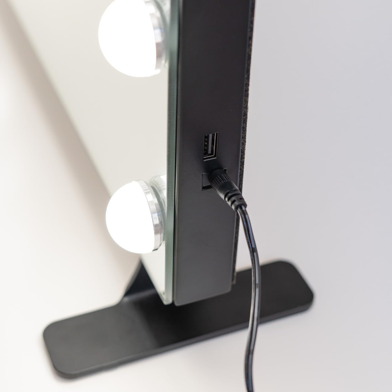 Flamingueo Espejo Maquillaje con Luz - 14 LED - 3 Modos de Luz - Intensidad Ajustable - Control Táctil - Puerto USB - Espejo Aumento Incluido - Vanity Mirror - Negro - 58x15x51cm