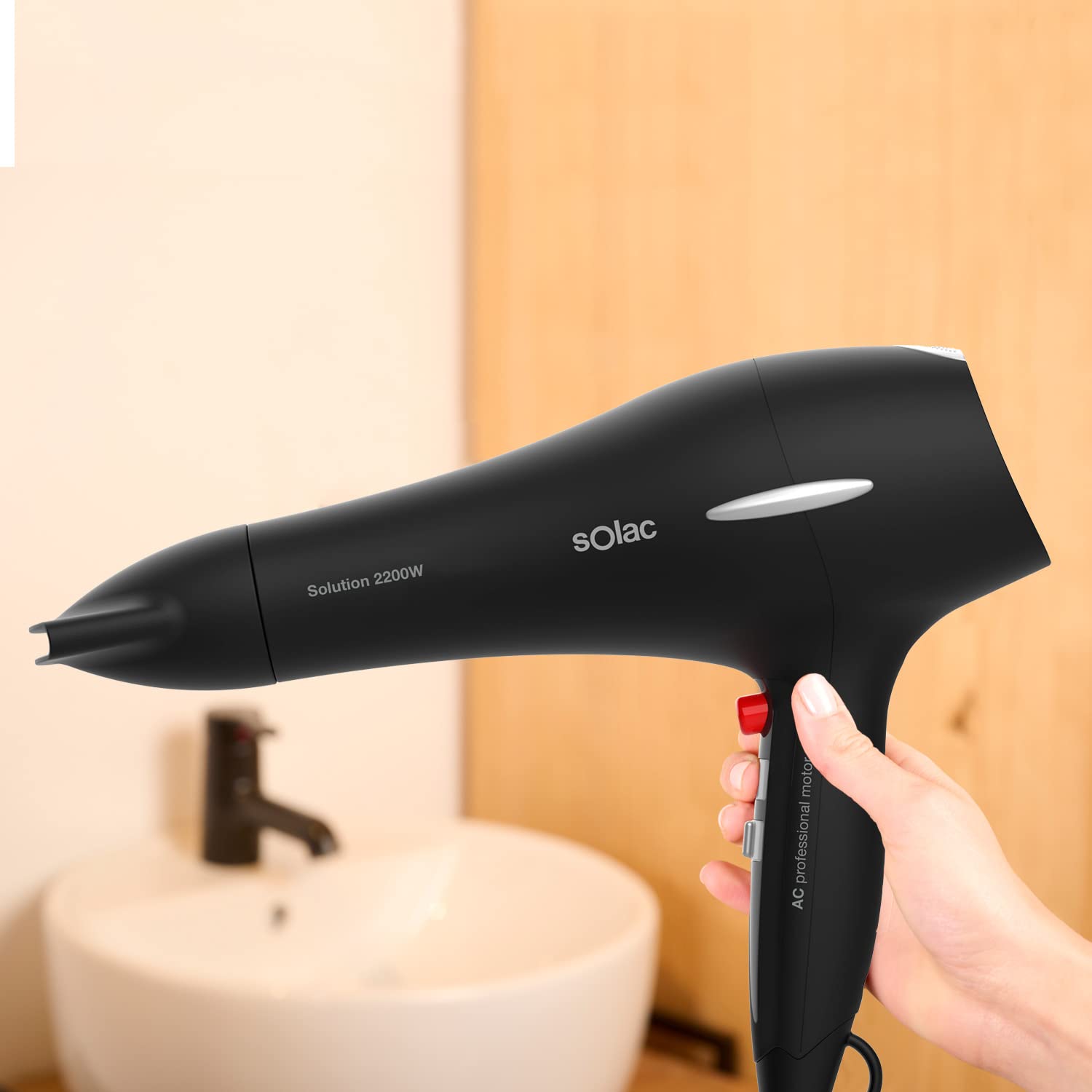 Solac Solution SP7195 - Secador de pelo con motor AC profesional, 2200W de potencia, 2 velocidades, 3 temperaturas, golpe aire frío, filtro extraíble, concentrador y difusor