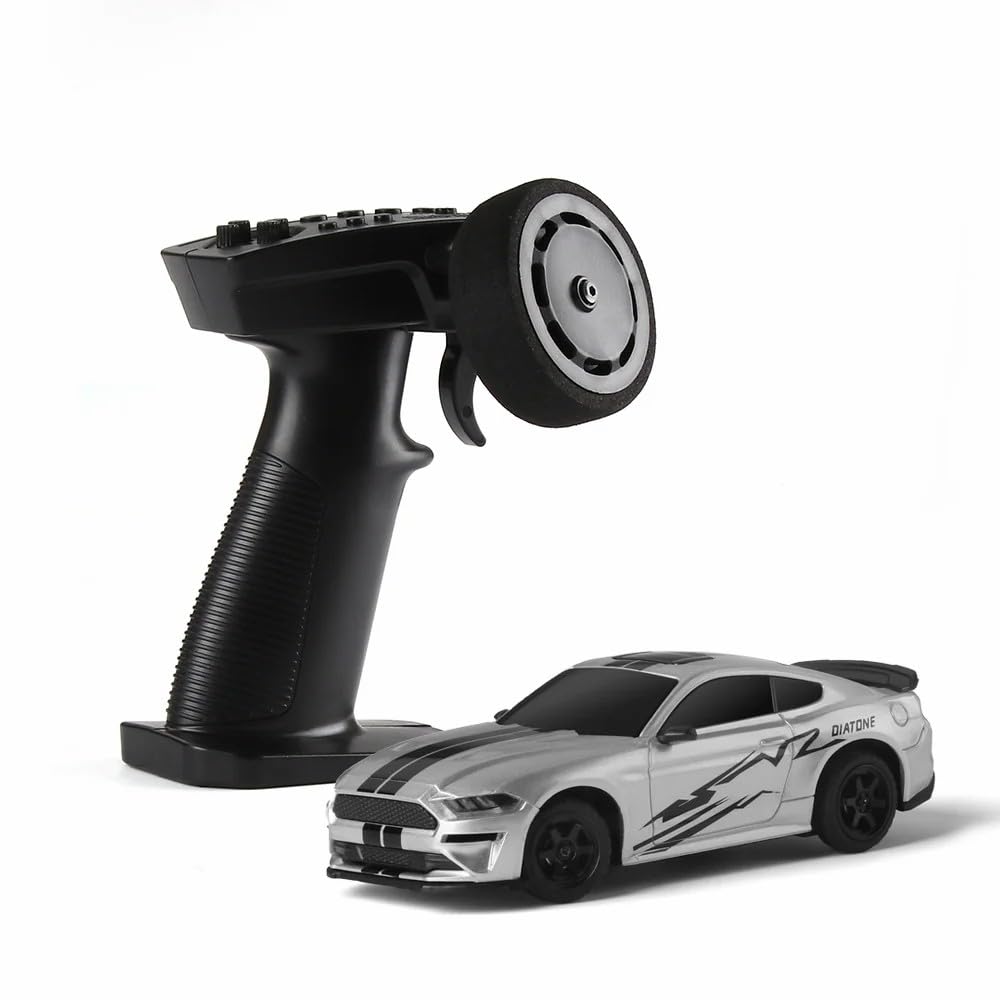 Amazon.co.jp: SNT CA34 1:43ラジコンドリフトカー 四輪駆動ドリフト