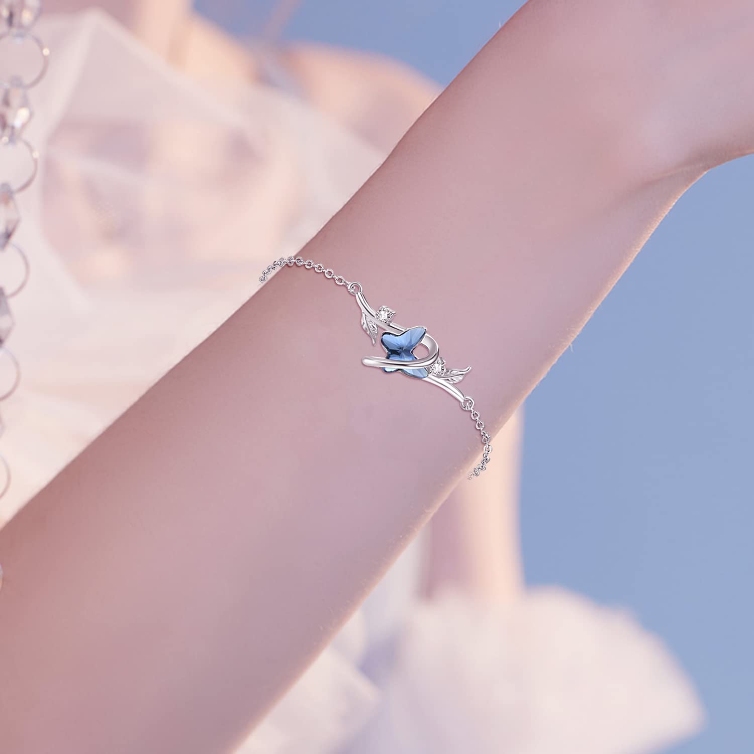 KINGWHYTE Pulsera de mariposa de plata de ley 925 con cristales azules, ajustable, para aniversario, cumpleaños, Navidad, regalo para mujer, 7 inch, Plata de ley