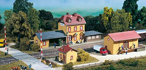 Preisvergleich Produktbild Auhagen 15102 - Startset Bahnhof Wachstädt
