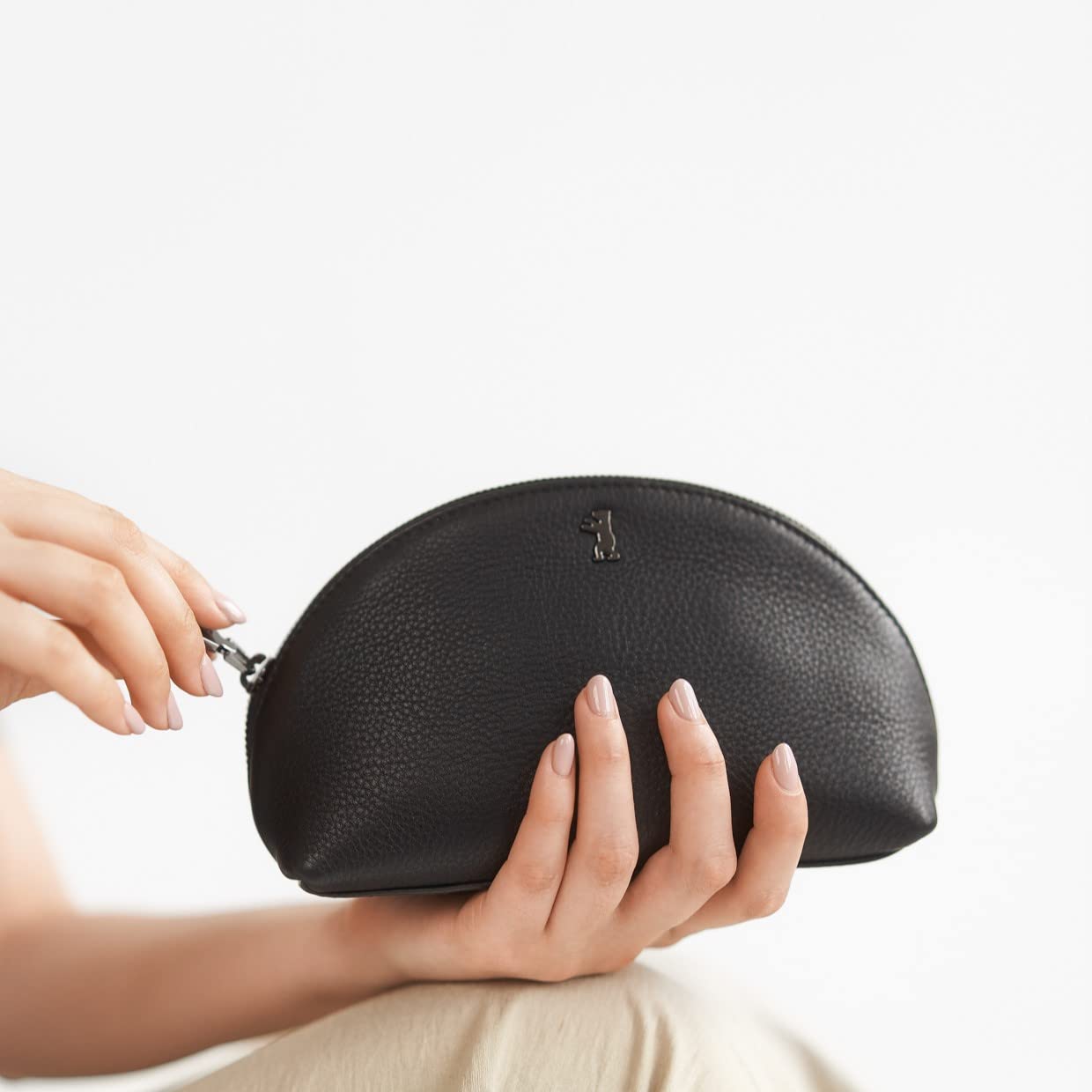 Berliner Bags Zoe Neceser de Piel Auténtica, Pequeño Estuche de Maquillaje con Cremallera YKK, Forro Impermeable y Bolsillo Interior para Mujer – Negro
