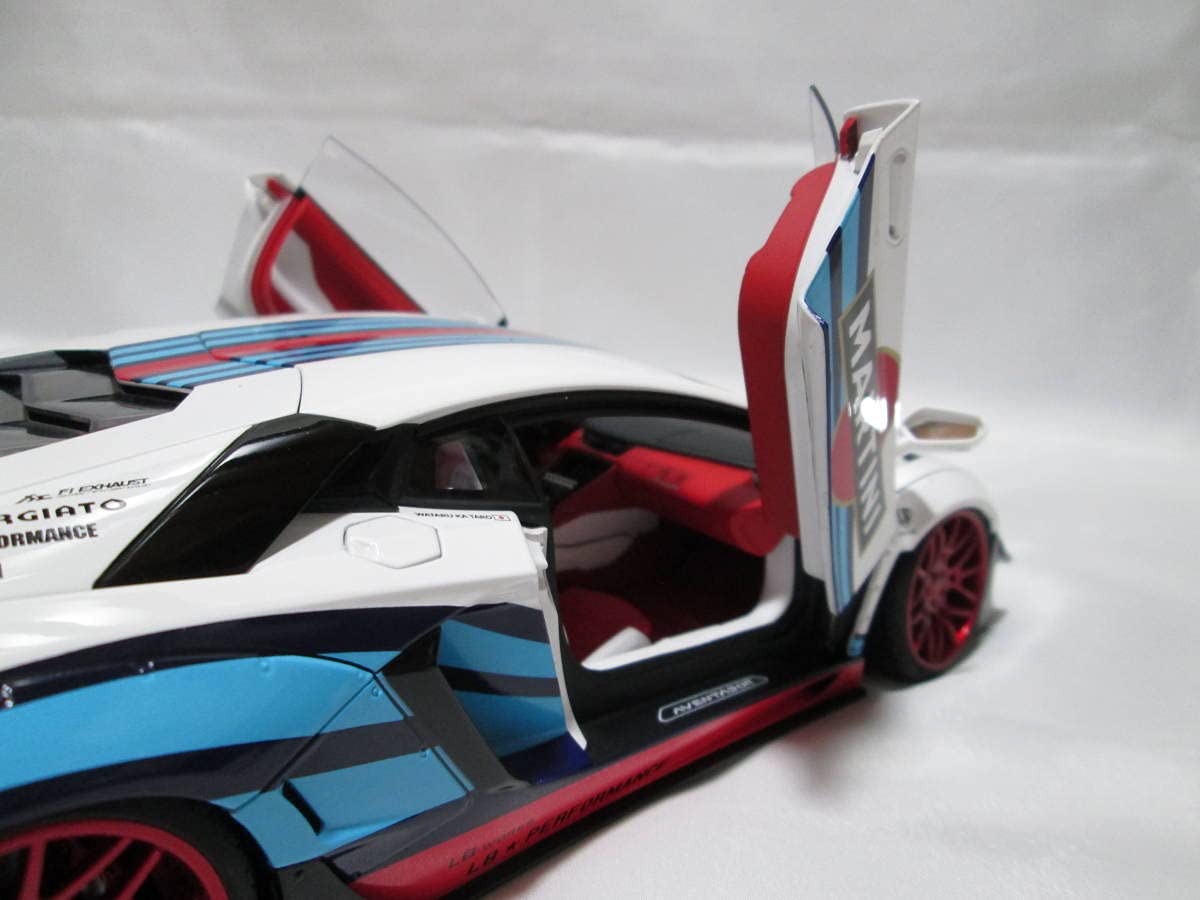 オートアート　1/18　ランボルギーニ　アヴェンタドール　リミテッドエディション AUTOart 1/18 ランボルギーニ アヴェンタドール SVJ （マット