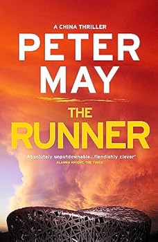 Paperback The Runner (China Thrillers) Book