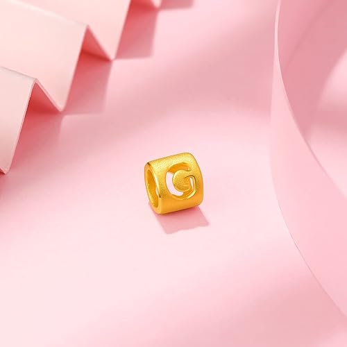 Vista 2 de ZHOU LIU FU Pulsera de Oro de 24K con Dijes de Iniciales, Pulseras Ajustables de Cadena Roja con Dijes de Letras y Corazón A-Z, Brazalete Apilable