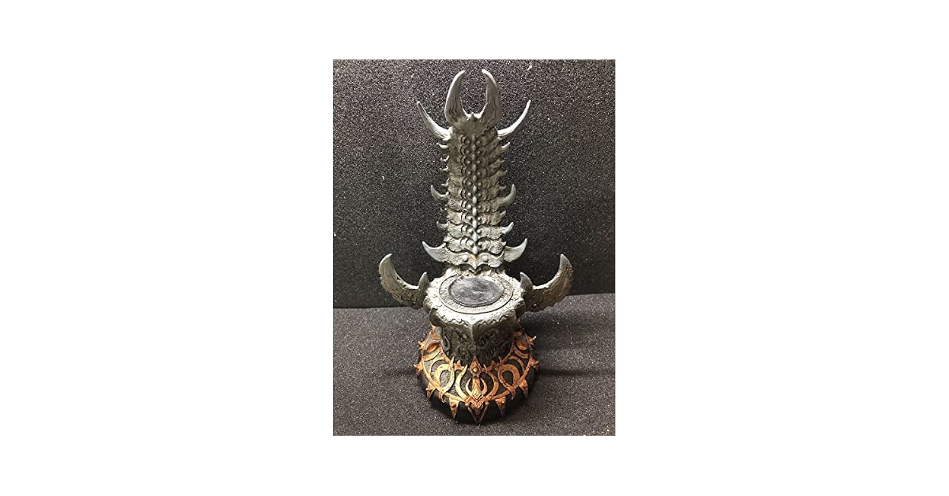 Darkcrowntoys ダーク・ブラッド 鉄の玉座　地獄　髑髏の椅子　1/6 Darkcrowntoys ダーク・ブラッド 鉄の玉座地獄髑髏の椅子1/6