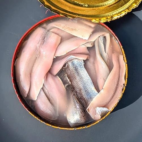 Surströmming FILETTI | SPEDIZIONE REFRIGERATA | Röda Ulven 300g/400g Lattina (filetti di aringa fermentati) | Sfida Surströmming | Pesce dalla Svezia - 2