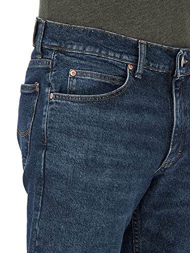 Image of Lee Men's Legendary Regular Fit Tapered Leg Jean