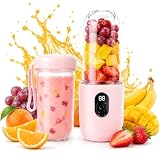 【Licuado Potente】Esta mini licuadora portatil está equipada con cuchillas SUS de 16 filos y un motor de alta velocidad de hasta 20,800 revoluciones por minuto. Es potente y está equipada con cuchillas tridimensionales de acero inoxidable resistentes al desgaste, duraderas y fáciles de limpiar para acelerar el licuado y obtener jugos más suaves. En solo 45 segundos, puede preparar batidos, malteadas, jugos frescos, papillas, etc