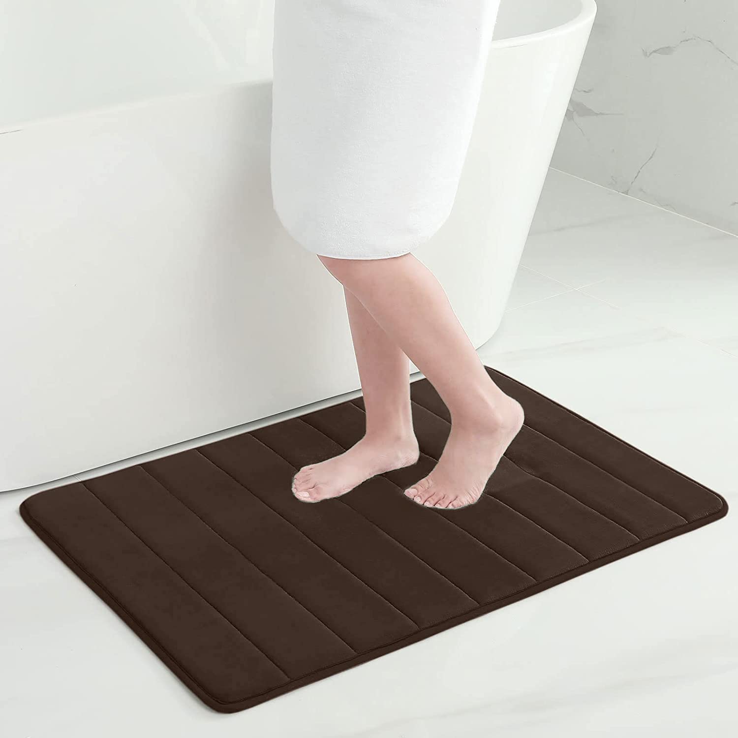 smiry Memory Foam Bath Mat, 60 x 90 cm, Extra Soft Non-Slip Bathroom Mat, Super Absorbent Bath Mats for Bathroom Floor, Machine-Washable Dry Bath Rug Foot Mat, Brown