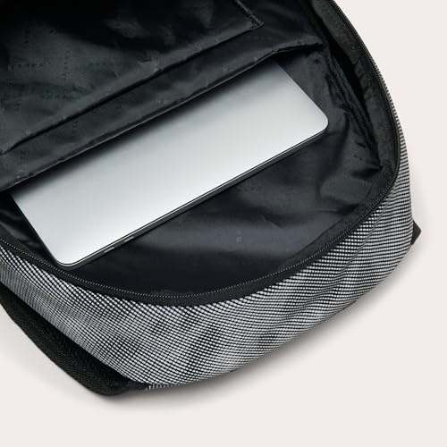 Oakley Mens Primer RC Laptop Bag, Reflective Camo Black, One Size by Oakley - Used condition - Image 2