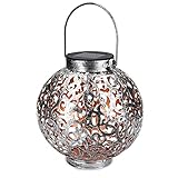 GARTENBELEUCHTUNG: Mit der Outdoor Kugelleuchte bringen Sie ein behagliches Licht in Garten, Balkon oder Terrasse. Der Clou: die Leuchte lädt sich dank Solar-Technologie im Sonnenlicht selbst auf.