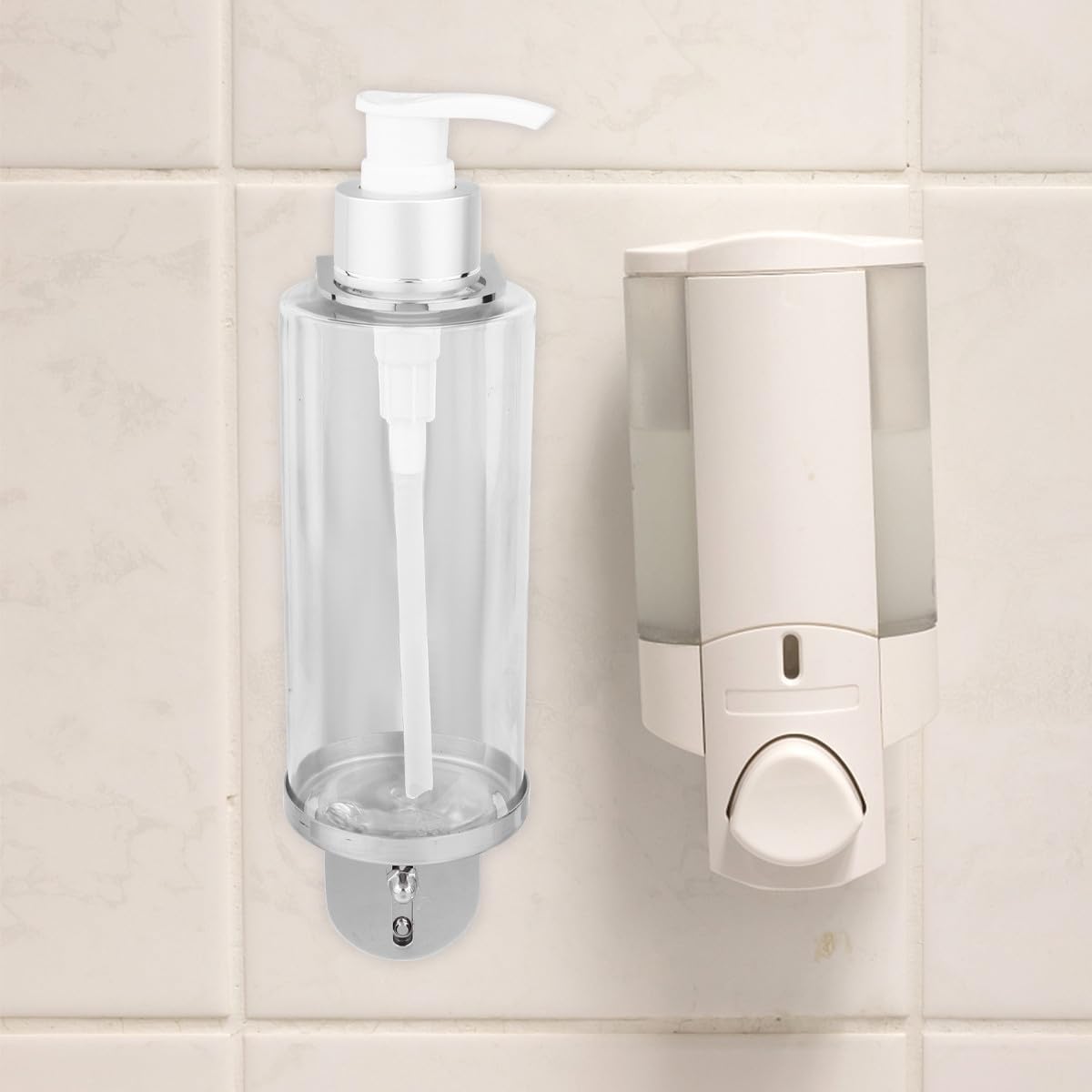 HOMSFOU Dispenser di Sapone Liquido da Parete in Metallo 300ml, Pompa Erogatrice Ricaricabile per Bagno e Cucina, Supporto per Shampoo, Balsamo e Lozioni, per Uso Domestico e Strutture