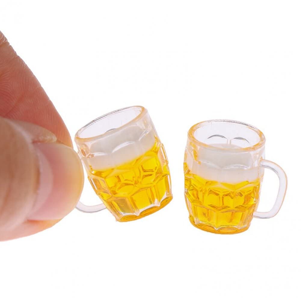 Wudaizhi 2pcs Mini Dollhouse Beer Cups, Miniature Wine Beer Mugs Resin Simulated Drink Bottles for Dollhouse Decors