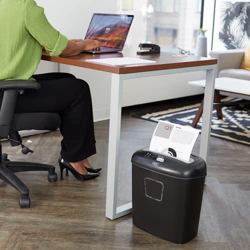 GBC-Duo-PaperCDCredit-Card-Cross-Cut-Shredder-with-10-Sheet-Capacity-and-17-L-Bin