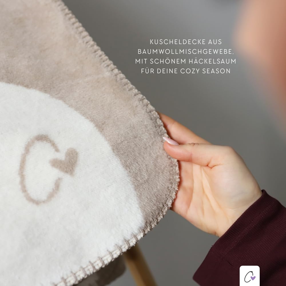 Odernichtoderdoch Kuscheldecke „Amore“ - 150 x 200 cm - Häkelsaum, weich, Deine Lieblingsdecke, fair produziert in Deutschland, Home-Accessoire