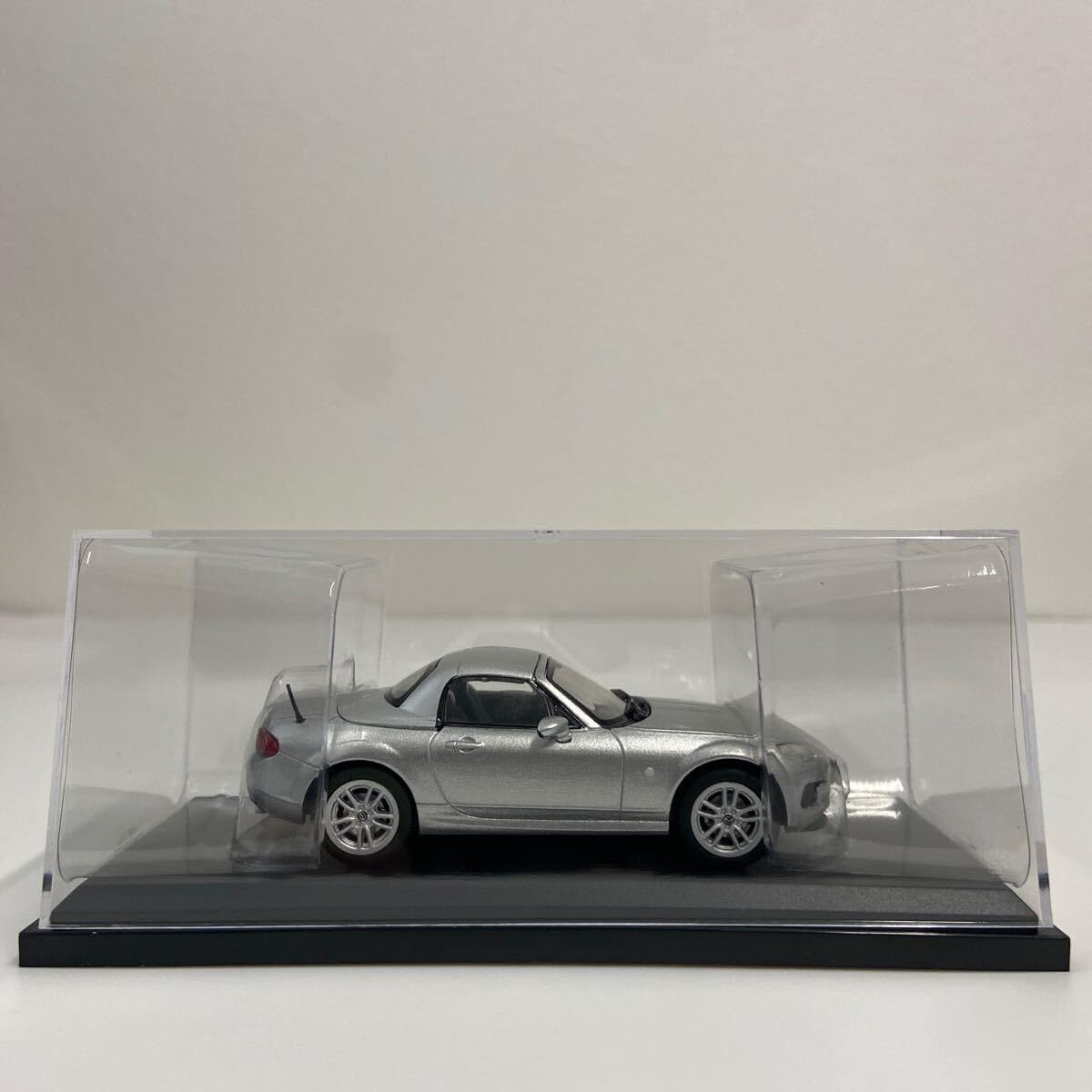 【アシェット】1/43スケール ミニカー 17台セット ROADSTER S Leather PKG Vｾﾚｸｼｮﾝ(2024)ﾓﾃﾞﾙｶｰ1/43
