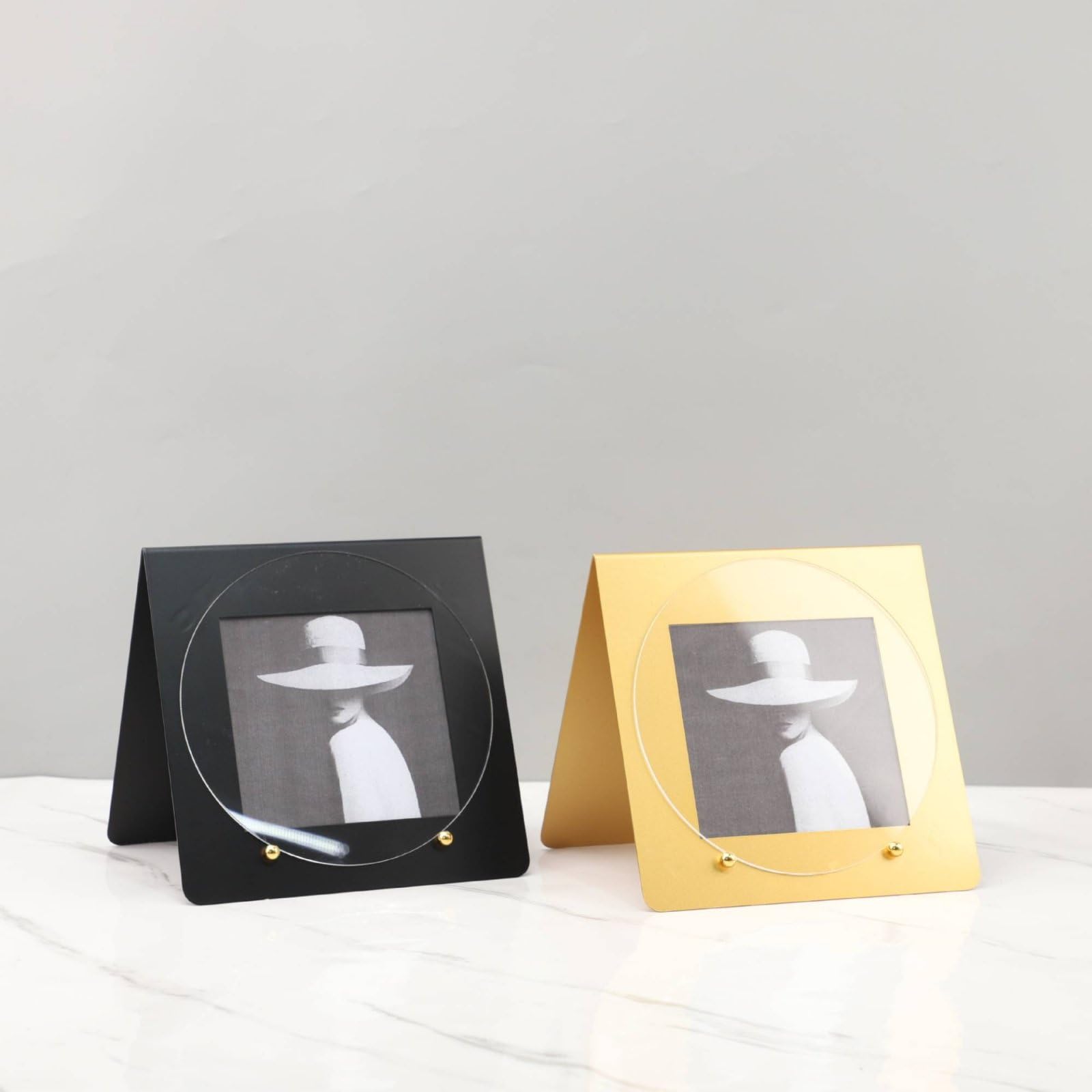 Cornice Fotografica Acrilica Cornice Foto Portafoto Supporto Espositore in Acrilico Chiaro con Base Stabile Risalto ’immagine Facile Manutenzione, Nero