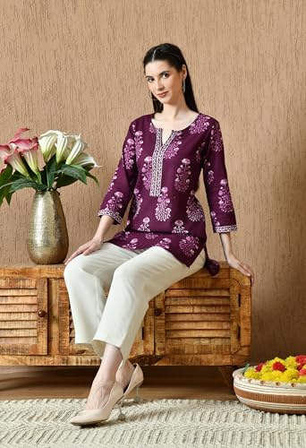 Image of Amazon Brand - Tavasya Women Floral Printed Round Neck Pure Cotton Regular Fit Kurti | Everyday & Office Wear Kurta | Modern Ethnic Top