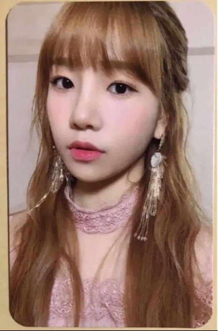 Amazon.co.jp: IZ*ONE Secret Time トレカ 写真集 チョ ユリ JO