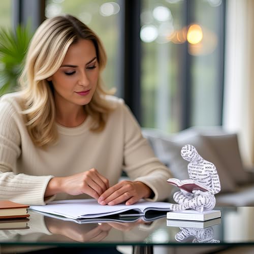 Estatua de mujer leyendo en resina decorativa miniatura 2