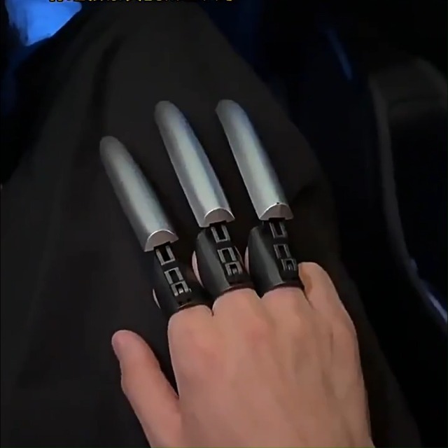 Amazon.co.jp: PAVIKE Squeeze Toy, Set of 3, Stress Relief, Wolf