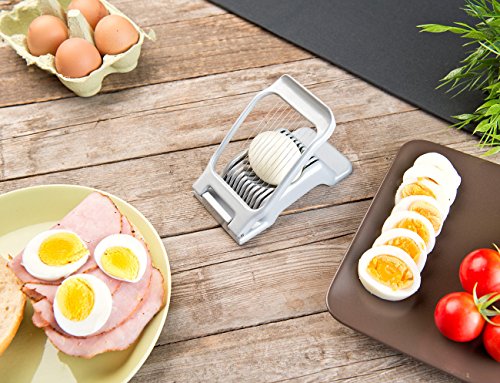 Foto von Rosenstein & Söhne Eierteiler: Vollmetall-Eierschneider mit 10 Edelstahl-Drähten, auch für Gemüse (Eierschneider Metall, Allesschneider, Zerkleinerer)
