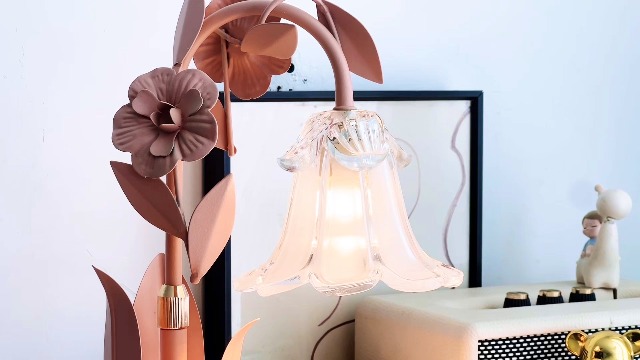 Image of Flower Candle Warmer Lamp with Timer,Dimmable Candle Lamp Warmer,Adjustable Height Candle Warmer for All Jar Candles,Bedroom Living Room Home Decor Aesthetic Christmas Birthday Gifts (Pink)